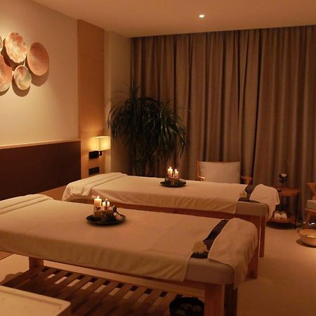 The Empyrean Cam Ranh Beach Resort Bagian luar foto