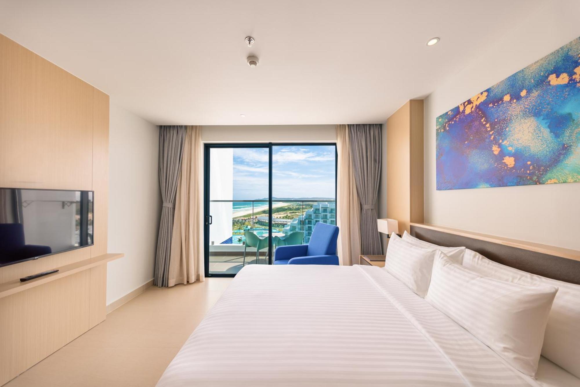 The Empyrean Cam Ranh Beach Resort Bagian luar foto