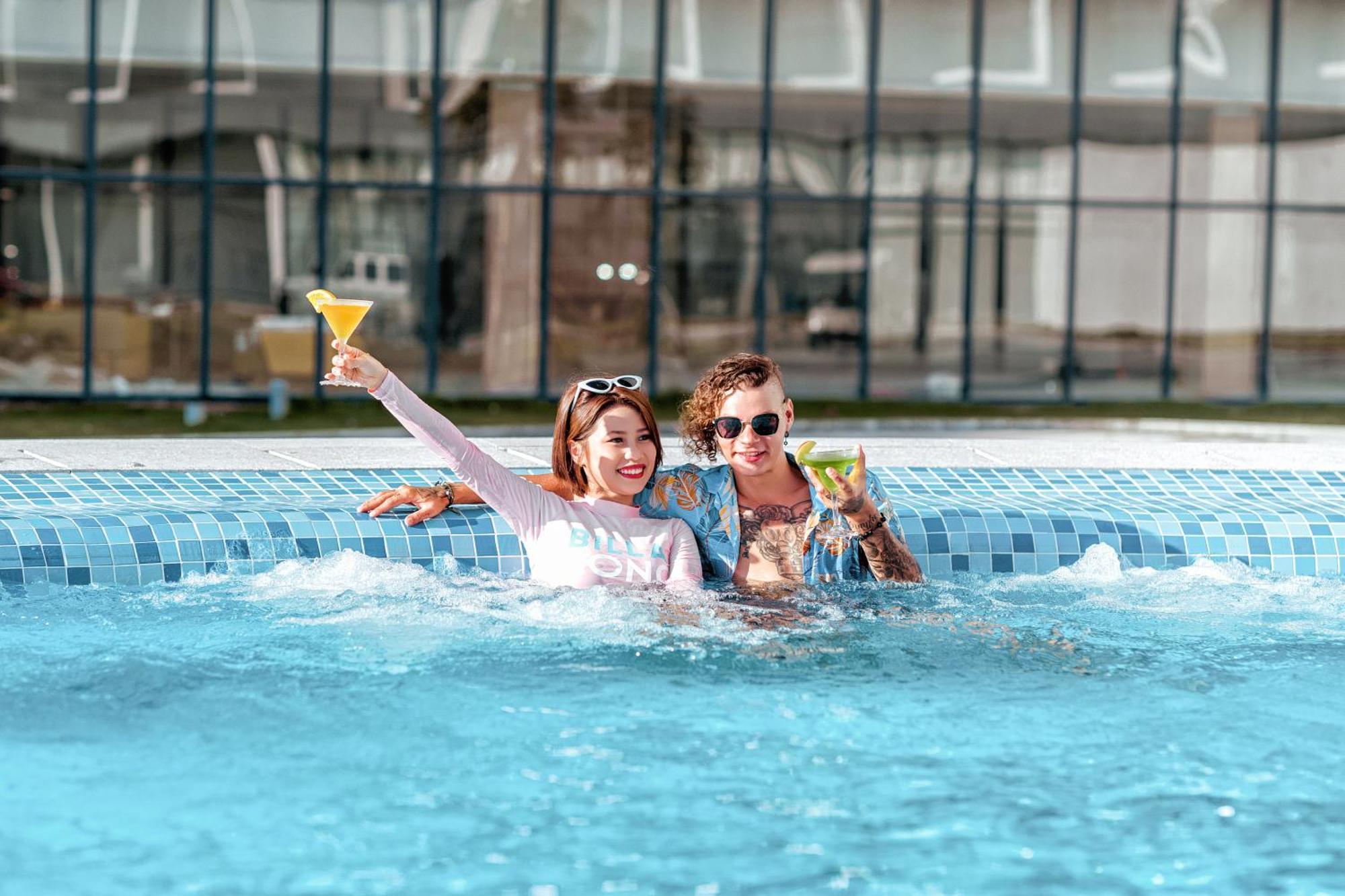 The Empyrean Cam Ranh Beach Resort Bagian luar foto