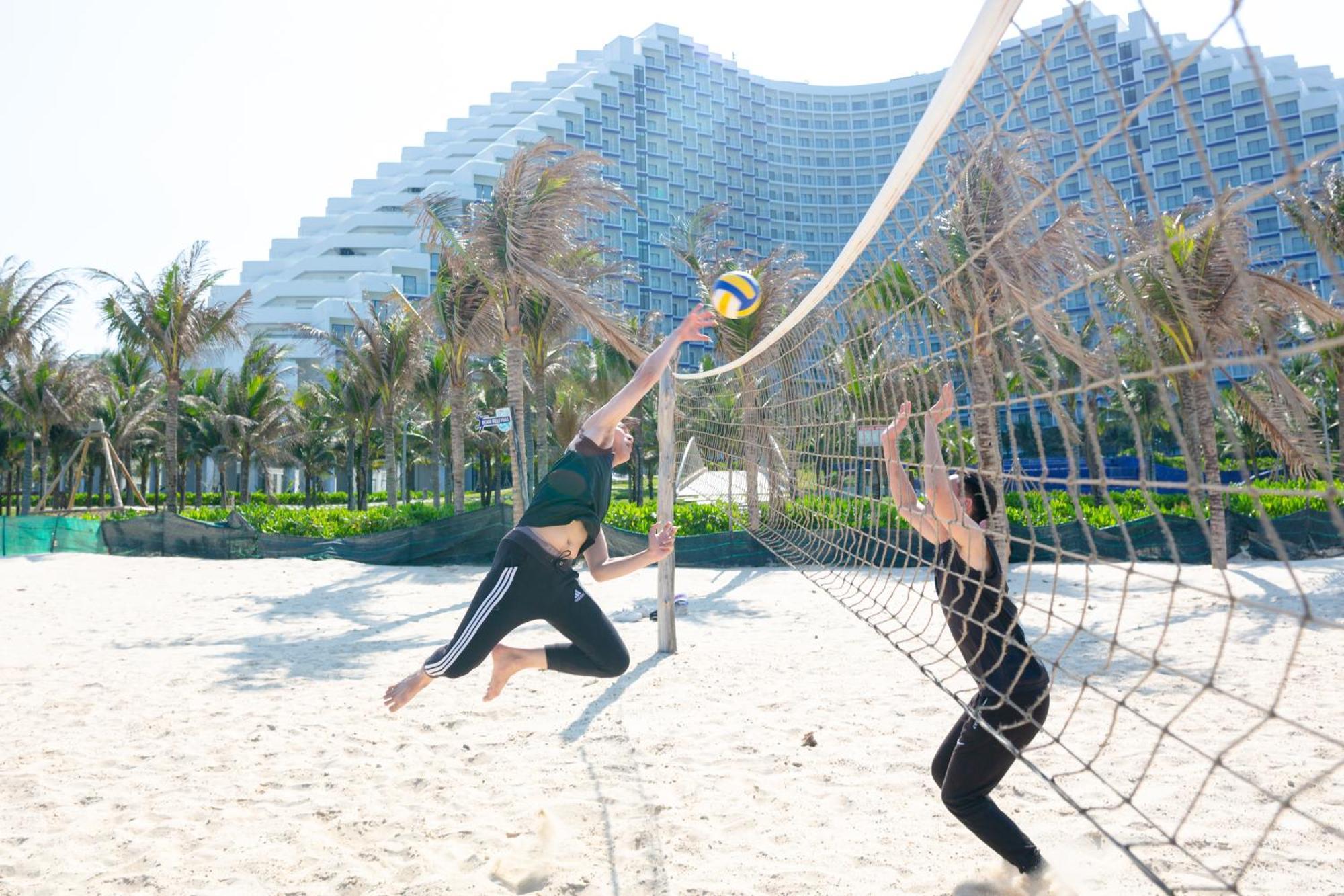 The Empyrean Cam Ranh Beach Resort Bagian luar foto