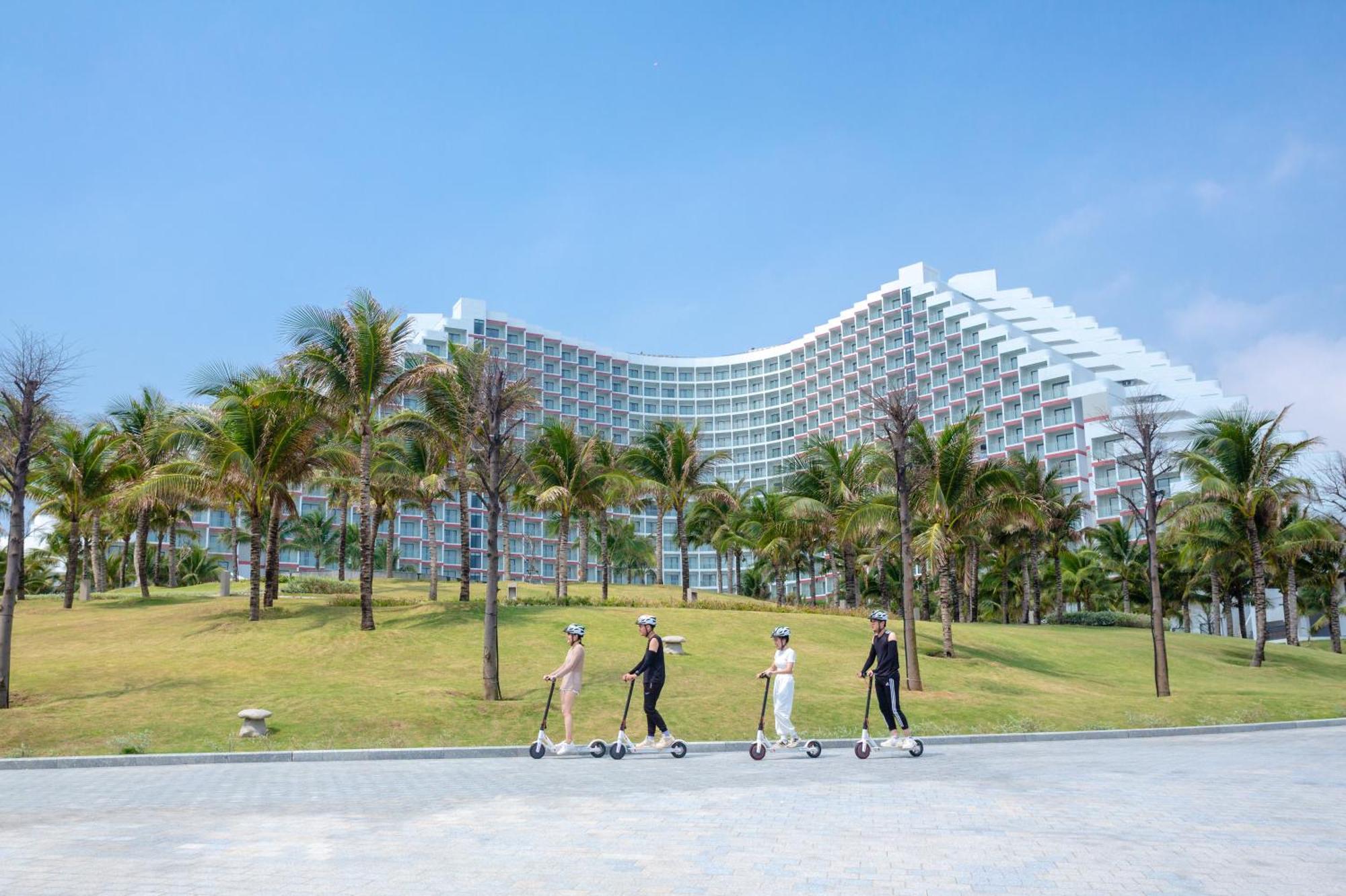 The Empyrean Cam Ranh Beach Resort Bagian luar foto